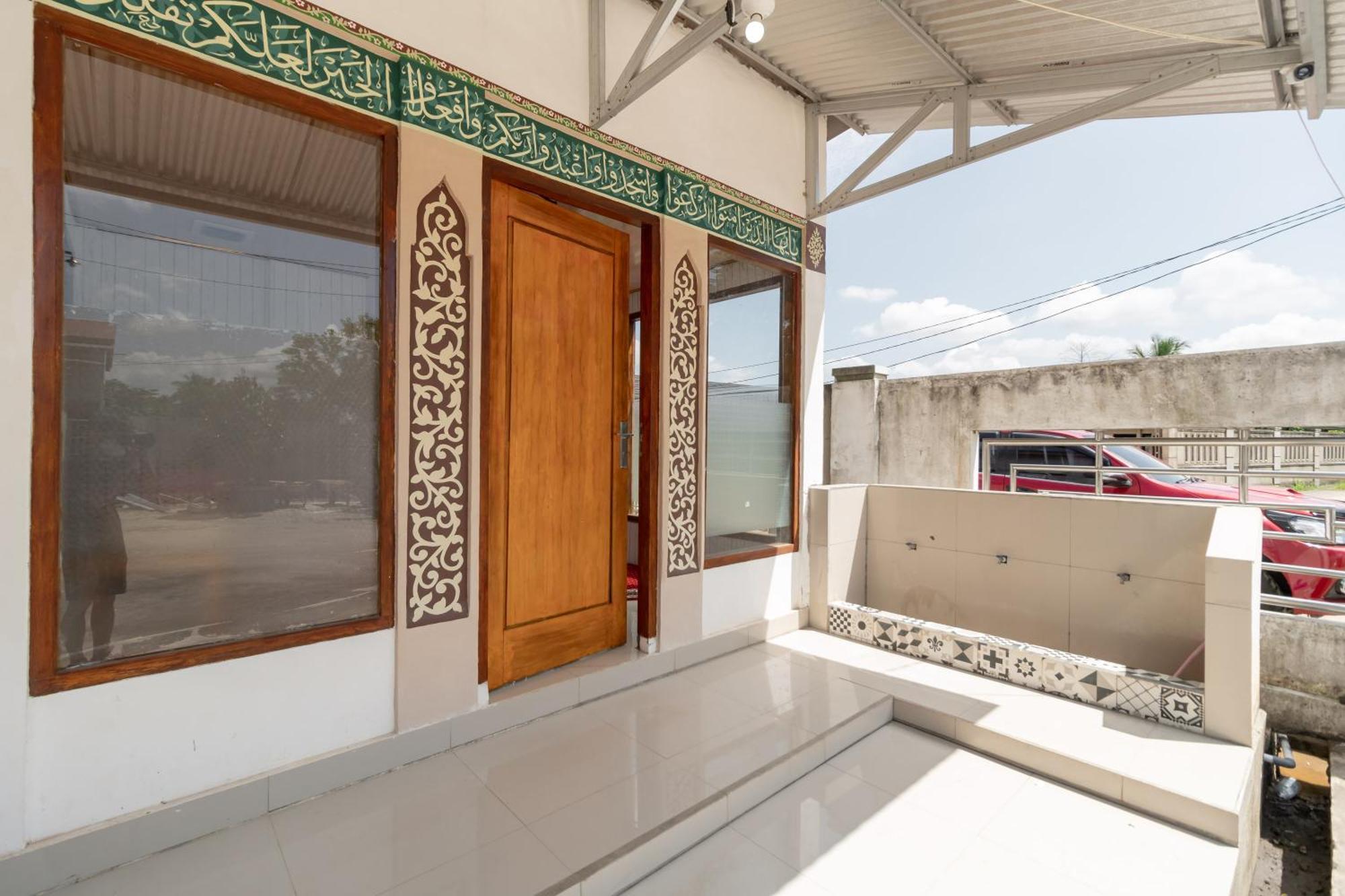 Reddoorz Syariah Near Jakabaring Sport City Palimbão Exterior foto