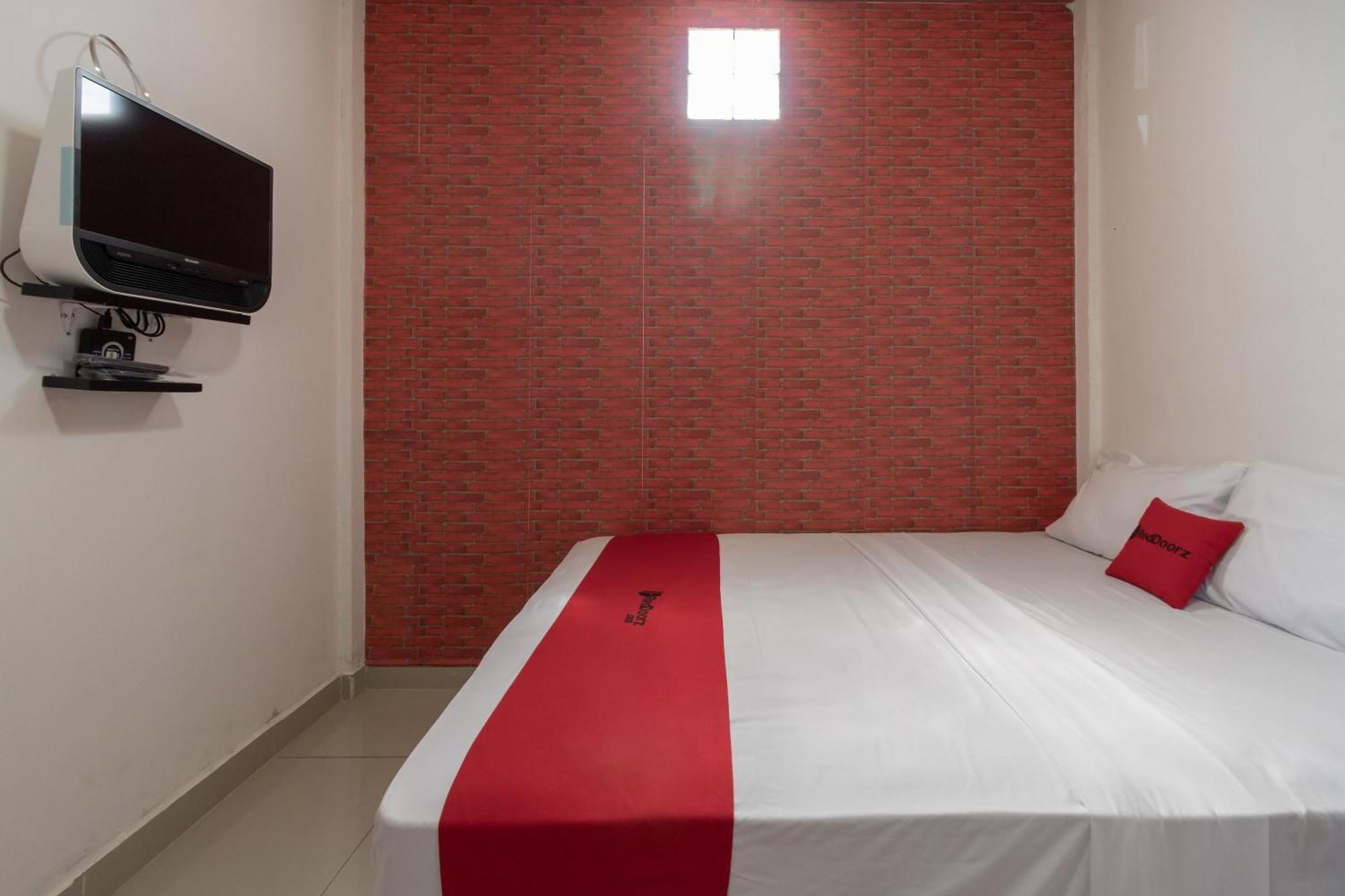Reddoorz Syariah Near Jakabaring Sport City Palimbão Exterior foto