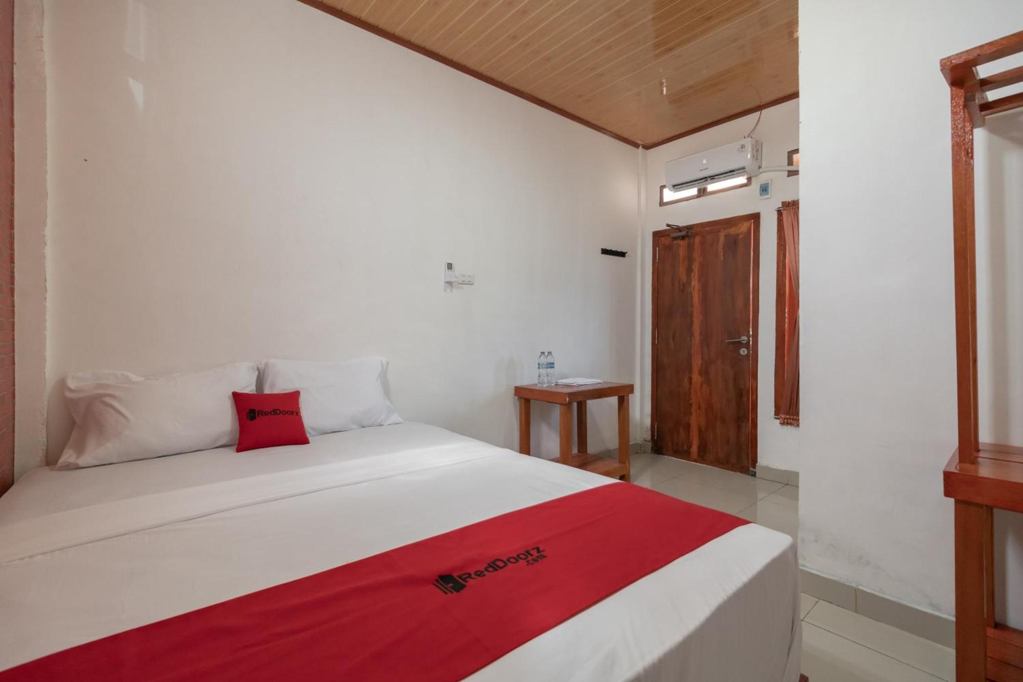 Reddoorz Syariah Near Jakabaring Sport City Palimbão Exterior foto